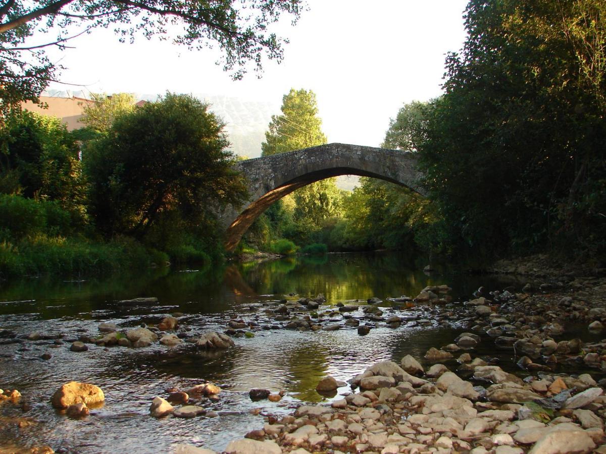 Apartamentos Lazkano I Y II Uharte-Arakil Buitenkant foto